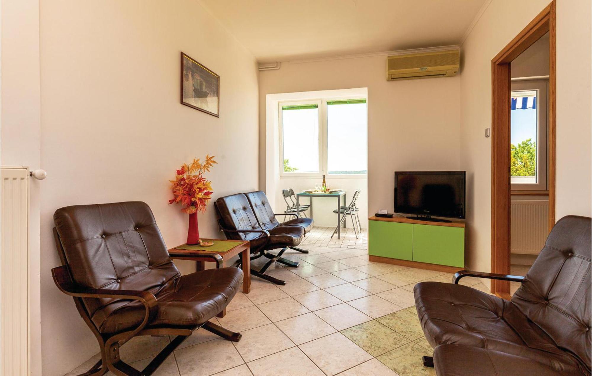 Beautiful Apartment In Crikvenica With Kitchen מראה חיצוני תמונה